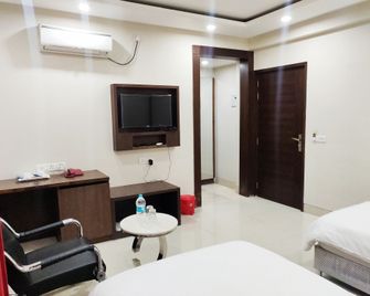 Bodhgaya Seven Inn Hotel n Restaurant - Bodh Gaya