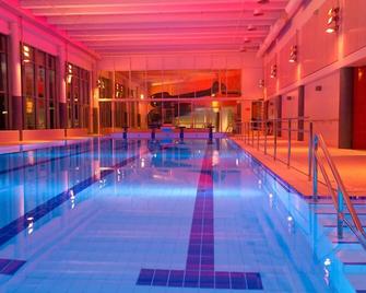 Hotel Kaartila - Lötjölä - Piscina