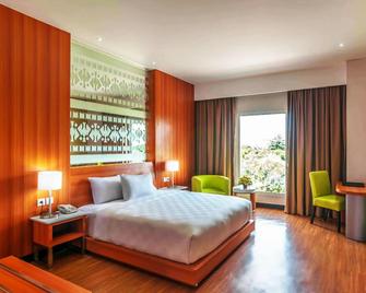 Dalton Hotel Makassar - Makassar - Bedroom