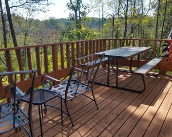 Pentwater River Frontage Overlooking 100s of Wooded Acres - Pentwater - Balcony