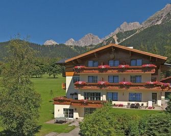 Double room with shower, WC - Alpenperle - Ramsau am Dachstein - Building