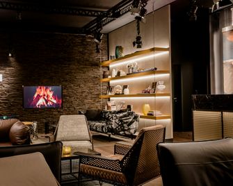 Motel One Stuttgart-Mitte - Stuttgart - Lounge