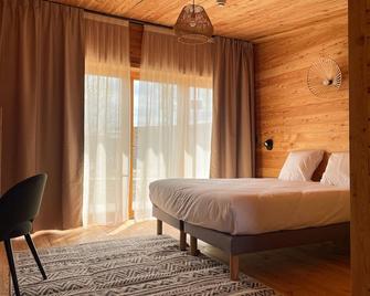 Hôtel le Bout du Parc - Versailles - Bedroom