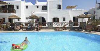 Hotel Anemomilos - Agia Anna - Pool