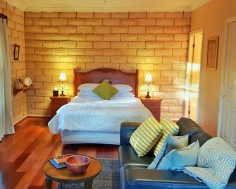 Maya Sanctuary - Lithgow - Bedroom