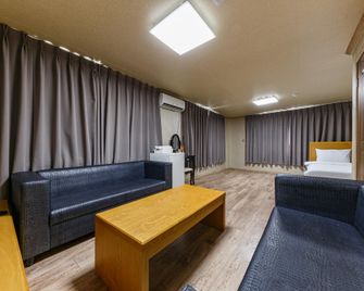 Jecheon W - Jecheon - Bedroom