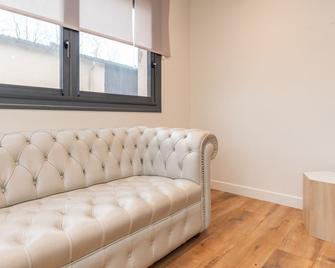 Le Pied à Terre de Montcenis - Appt avec parking privé - Montcenis - Wohnzimmer