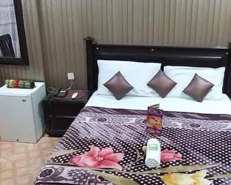 Al Noor Hotel - Faisalābād - Habitación