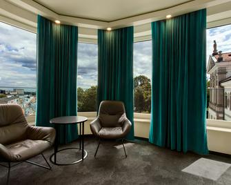 Motel One Warsaw-Chopin - Warsaw - Living room