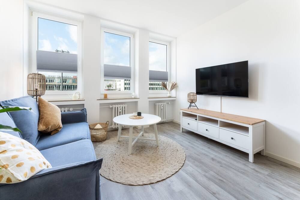 Himmelsstürmer Apartments by Stay Awesome - Kassel - Living room
