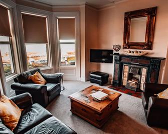 Oscar's by the Sea - Bangor - Wohnzimmer