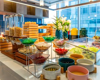 Holiday Inn Express Shenzhen Guangming By IHG - Shenzhen - Buffet