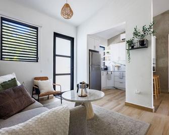 Centric Boho Haven in Hato Rey | Unit 2 - San Juan