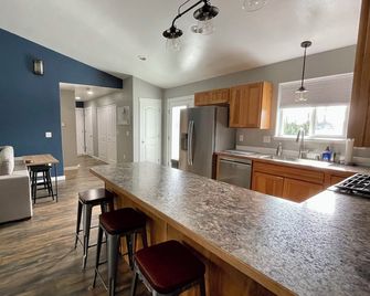 Private Home on Hatcher Pass - Willow - Cocina