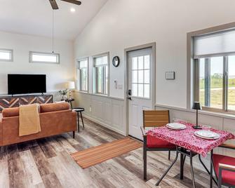 Mountain Escape Nestled in Quaint, Historic Mancos - Mancos - Habitación