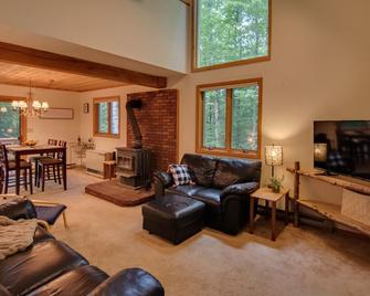 Mountainside Happy Place-4 season home in Waterville Estates - Thornton - Sala de estar