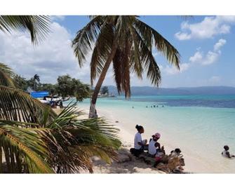 Montego Bay Best Kept Secret 4 B/R Apartment - Block A, Unit 3 & 4 - Montego Bay - Strand
