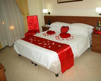 Hotel Elio - Marigliano - Habitación