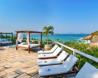 Apa Pau Brasil - בוזיוס - מרפסת