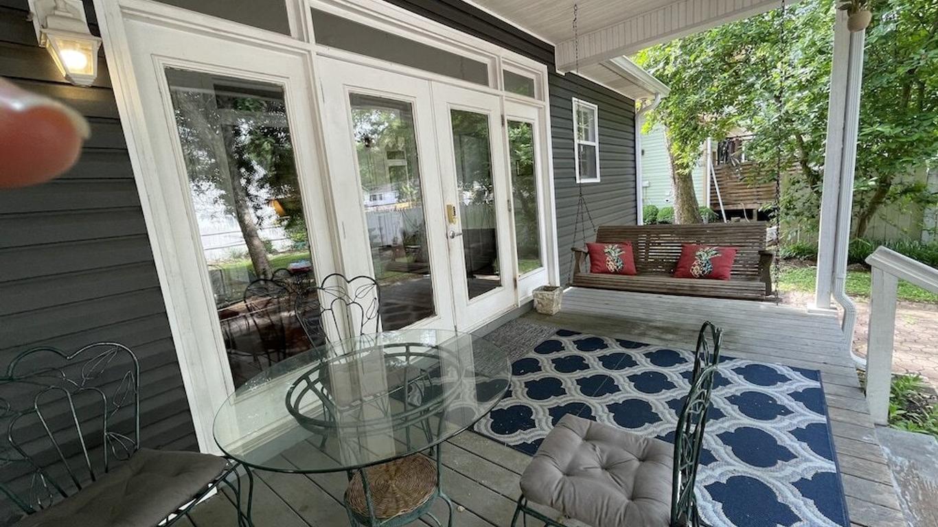 Carriage Lane Inn