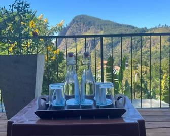 Ella Rawana Den Hotel - Ella - Balkon