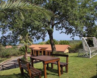 Borgo San Cosmo Tropea - Gasponi - Patio