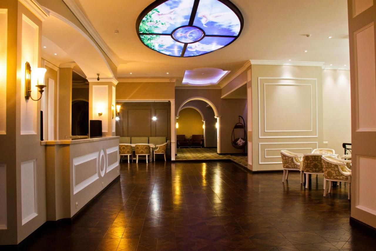 Sky Luxe Hotel thumbnail 3