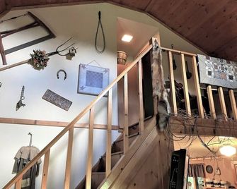 Charming cabin with WiFi in New Milford - New Milford - Escaleras