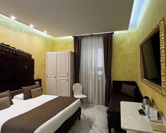 Maison Tritone - Rome - Bedroom