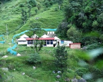 Nomadic soul camps - Jogindarnagar - Building