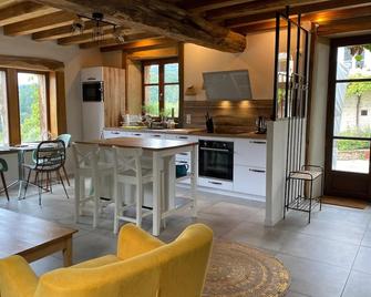 Le Clos St Georges - Entraygues-sur-Truyère - Kitchen