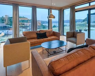 3 Bedroom Lovely Home In Lindesnes - Spangereid - Sala de estar