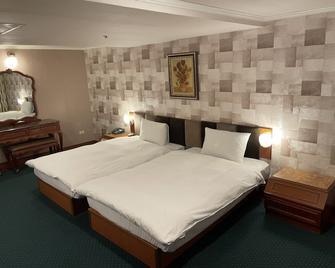 Long Luhotel - Tainan City - Bedroom