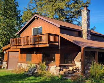 Lake Superior Tri-level: Spacious 4bed/2ba cabin on 8 acres & Finnish sauna - Ontonagon - Edificio
