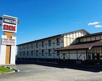 Homestead Inn Wolf Point Hwy 2 - Wolf Point - Building