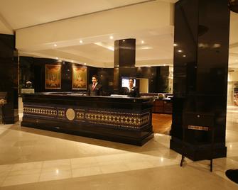 Pearl Continental Hotel, Lahore - Lahore - Front desk