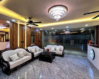 Sara Fortune International by Sara Hotels and Resort - Noida - Recepción