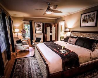 Inn at Parkside - Sacramento - Bedroom