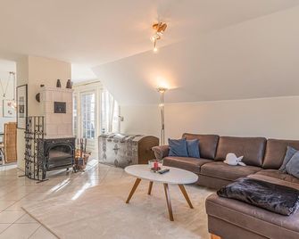 Stunning Apartment In Friedrichskoog - Friedrichskoog - Sala de estar