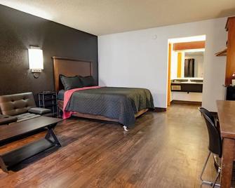 Rose City Inn & Suites - Oak Grove - Habitación