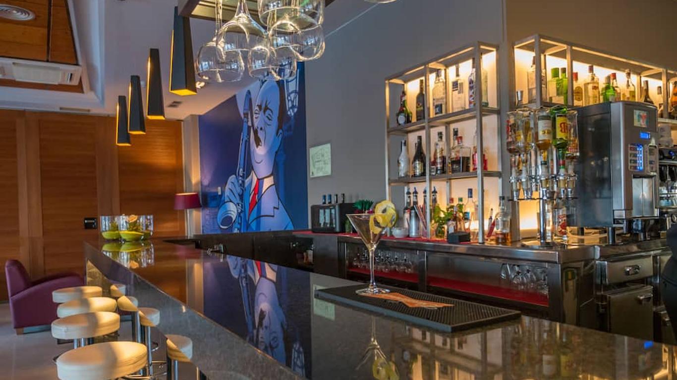 Golden Taurus Aquapark Resort