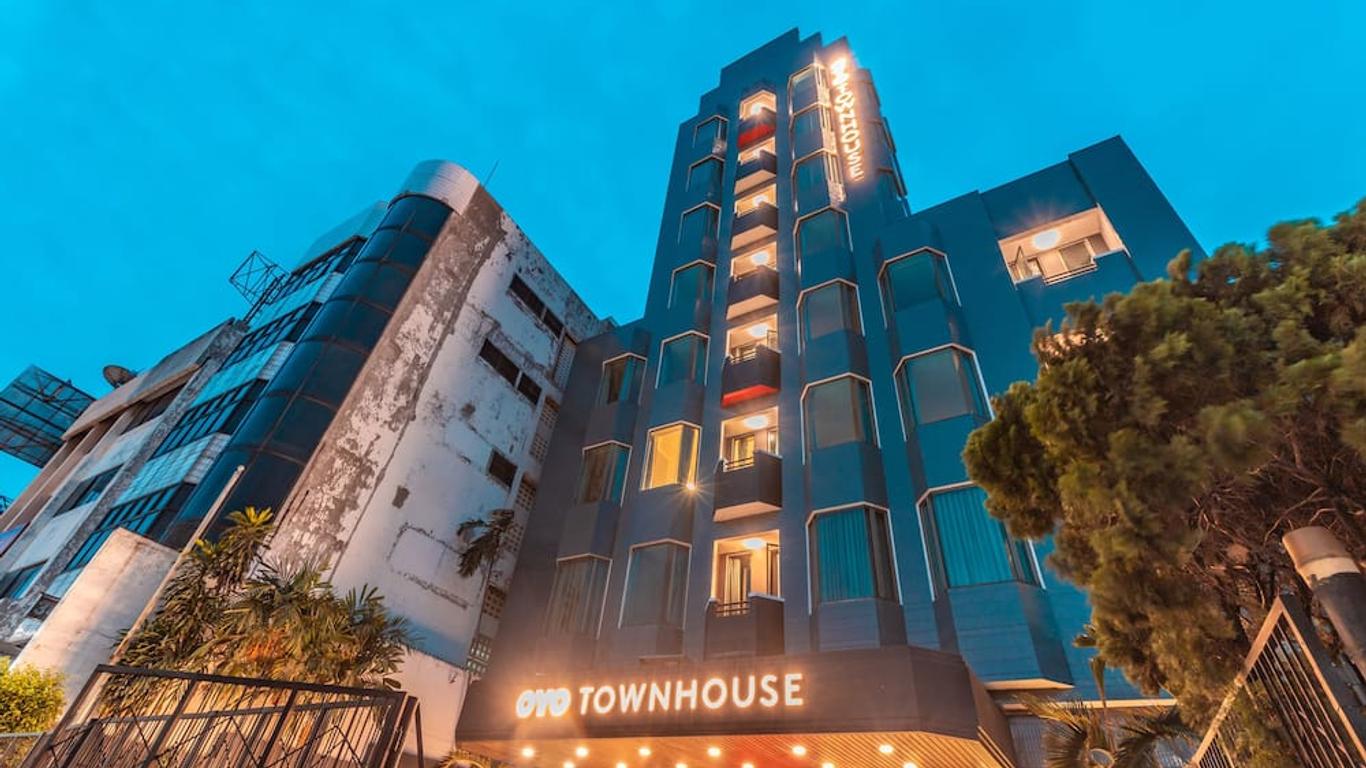 OYO Townhouse 2 Hotel Gunung Sahari