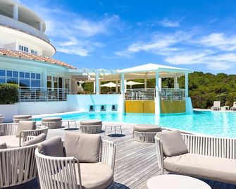 Felix Hotels - Hotel La Coluccia - Santa Teresa Gallura - Pool