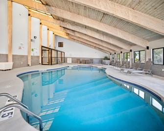 AmericInn by Wyndham Beloit - Beloit - Pool