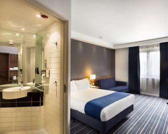 Holiday Inn Express Colchester By IHG - Colchester - Habitación