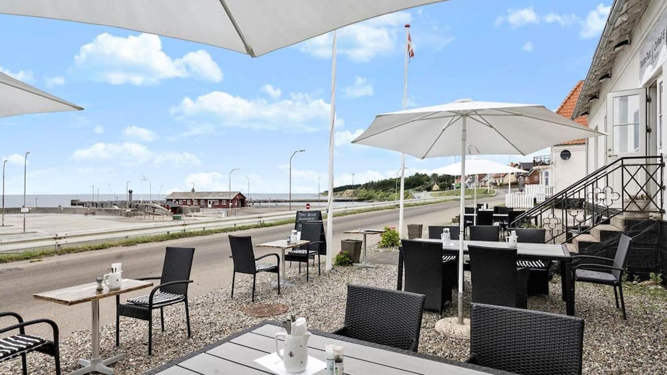 Tante Tut Og Onkel E Hotel & Bistro