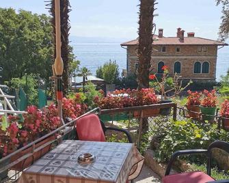 Apartment with Sea View - Lovran - Balkon