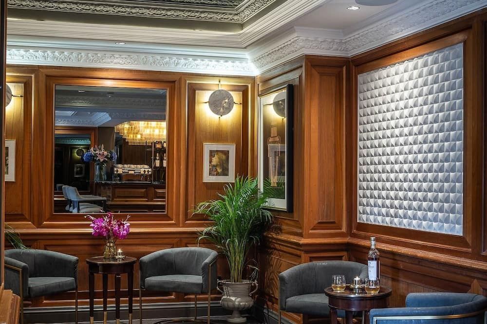 Ellen Kensington - London - Lounge