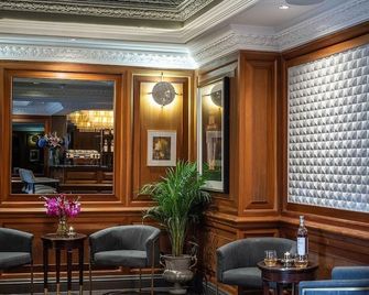 Ellen Kensington - London - Lounge