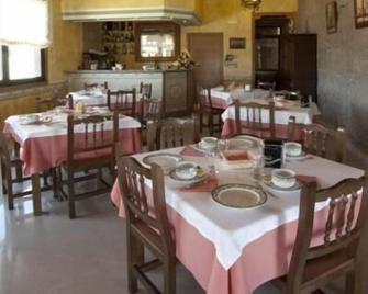 Hotel Linares - Poio - Restaurant